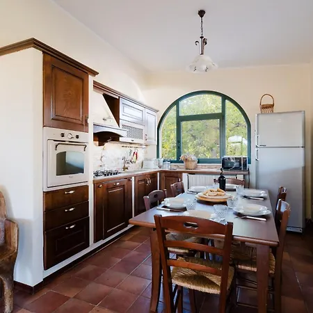 S Venardia Villa Gallipolli